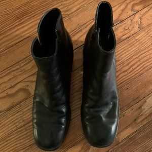 Croft & Barrow Leather Ankle Boot Women's 8.5